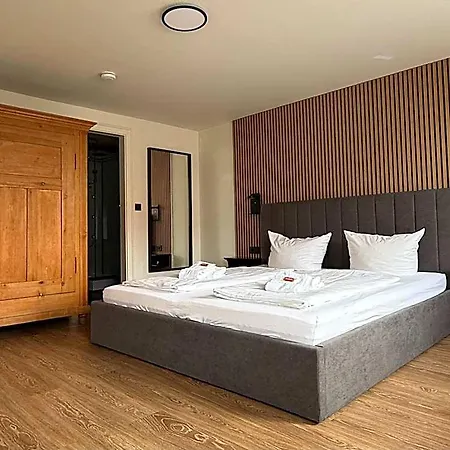 Hotel Zum Goldenen Schiff - Lehmzimmer Erde *