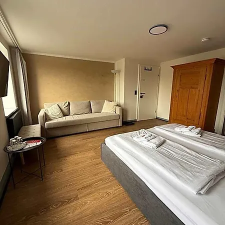 Hotel Zum Goldenen Schiff - Lehmzimmer Erde